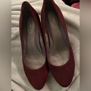 Elegant Burgundy Women's Pumps